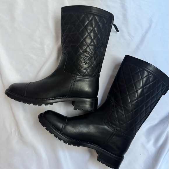 Chanel 2014 Interlocking CC logo Rain Boots - Picture 3 of 10